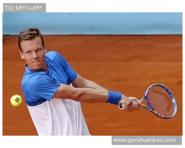 ATP总决赛精彩对决德约与伯蒂奇的比分回顾与赛后分析